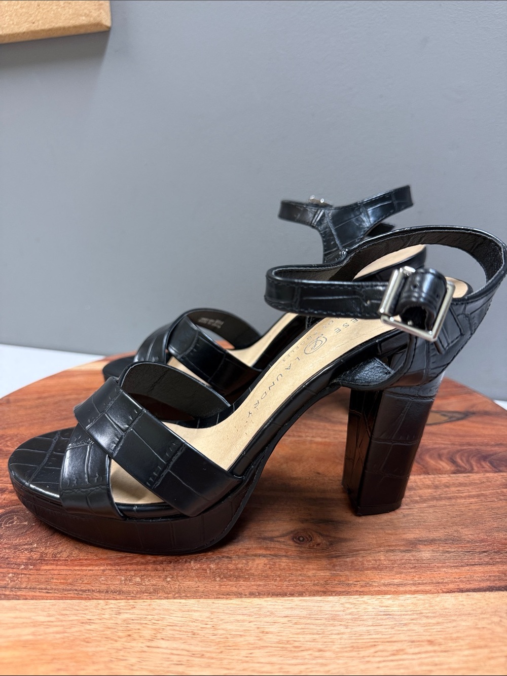 Chinese Laundry Black Croc-Embossed Platform Block Heels sz 8
